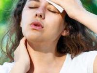 Summer Care: भरपूर पाणी पिता; पण तरीही डिहायड्रेशन होतंय, शरीरातली उष्णता वाढतेय सांगणारी ४ लक्षणं - Marathi News | 4 major symptoms of dehydration, how to stay hydrated in summer, how to identify that we are suffering from dehydration | Latest sakhi Photos at Lokmat.com