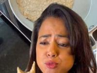 समीरा रेड्डीने शेअर केली खास वेटलॉस रेसिपी- झटपट होणारा पौष्टिक पदार्थ- सहज जमेल कुणालाही - Marathi News | weight loss recipe shared by actress sameera reddy, how to make oats and chia seeds dosa, oats and chia seeds dosa recipe | Latest sakhi Photos at Lokmat.com