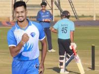Vijay Hazare Trophy : कोण आहे Devendra Bora? ज्याच्यासमोर हिटमॅन रोहित 'गोल्डन डक'सह ठरला फ्लॉप - Marathi News | Who Is Uttarakhand Pacer Devendra Bora Dismissed Mumbaikar Hitman Rohit Sharma For A Golden Duck In Vijay Hazare Trophy 2025 26 Clash | Latest cricket News at Lokmat.com