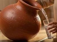 माठातलं पाणी प्रत्येकवेळी आरोग्यासाठी अमृत नसतं! 'या' ८ लोकांनी चुकूनही पिऊ नये - मिळेल आजारांना निमंत्रण... - Marathi News | who should not drink matka water ho should avoid drinking earthen pot water | Latest sakhi Photos at Lokmat.com