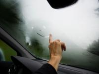 Winter Car Care Tips: थंडी पडायला लागलीय! कार सुरु करण्याआधी या तीन गोष्टी जरूर चेक करा... - Marathi News | Winter car care tips: check Battery, Tyre, Break and Suspension before starting the car ... | Latest auto Photos at Lokmat.com