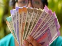 महिलांना गुंतवणूक करायची असेल तर 'या' योजना ठरतील फायदेशीर! मिळेल चांगला परतावा - Marathi News | women should invest in these schemes for better returns | Latest business Photos at Lokmat.com