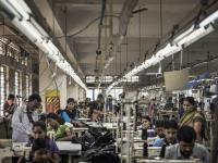 गुंतवणूक येणार, रोजगार निर्माण होणार; पण 'चायना पॅटर्न'मुळे कर्मचाऱ्यांचे हाल वाढणार - Marathi News | coronavirus news bjp ruled states changes labour law to attract companies from china kkg | Latest national Photos at Lokmat.com