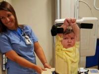बापरे, लहान मुलांचा एक्स रे असा काढतात - Marathi News | pigg o stat method of x-ray of babies photos went viral | Latest international Photos at Lokmat.com