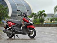 केवळ ९९९ रूपये देऊन घरी घेऊन जा Yamaha च्या स्कूटर्स; मिळतोय बंपर डिस्काऊंट - Marathi News | Take home Yamaha scooters for just Rs 999 Getting a bumper discount and spacial offers | Latest auto Photos at Lokmat.com