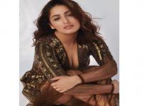 यामी गौतमचे फॅन्स असाल तर तिचे हे ग्लॅमरस फोटो नक्कीच पाहा - Marathi News | Yami Gautam glamorous pictures PSC | Latest filmy Photos at Lokmat.com