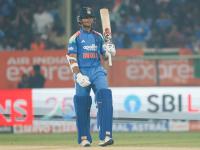 Yashasvi Jaiswal Century : आधी कसोटी खेळला! मग टी-२० स्टाईलमध्ये साजरी केली वनडेतील पहिली सेंच्युरी - Marathi News | IND vs SA 3rd ODI Live Yashasvi Jaiswal Record With Scores Maiden One Day International Century | Latest cricket News at Lokmat.com Yashasvi Jaiswal Century : आधी कसोटी खेळला! मग टी-२० स्टाईलमध्ये साजरी केली वनडेतील पहिली सेंच्युरी - Marathi News | IND vs SA 3rd ODI Live Yashasvi Jaiswal Record With Scores Maiden One Day International Century | Latest cricket News at Lokmat.com