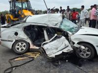 Yavatmal Accident: गाडी शिकताना नियंत्रण सुटलं अन्...; एकाच कुटुंबातील ४ जण ठार - Marathi News | Yavatmal Accident: Learner Driver Loses Control, Car Collision with Hyva Truck Kills Four from Same Family | Latest yavatmal News at Lokmat.com Yavatmal Accident: गाडी शिकताना नियंत्रण सुटलं अन्...; एकाच कुटुंबातील ४ जण ठार - Marathi News | Yavatmal Accident: Learner Driver Loses Control, Car Collision with Hyva Truck Kills Four from Same Family | Latest yavatmal News at Lokmat.com