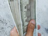 कौटुंबिक खर्चातून दरवर्षी १ लाख रुपये कसे वाचवावेत?; दैनंदिन जीवनात 'या' ट्रिक्स वापरा - Marathi News | How to save Rs 1 lakh every year from family expenses?; Use these tricks in daily life | Latest business Photos at Lokmat.com