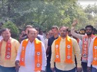 कसली महायुती अन् कोणती आघाडी घेऊन बसला! शिंदे शिवसेना आणि शरद पवारांची राष्ट्रवादी नगरपरिषद एकत्र लढवणार... - Marathi News | Maharashtra Local Body Election Yeola: What a grand alliance and what a front he has come up with! Shinde Shiv Sena and Sharad Pawar's Nationalist Congress Party will contest the municipal council together... | Latest maharashtra News at Lokmat.com