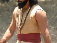 'छावा' साठी विकी कौशलने केलं प्रोटीन रिच डाएट, पाहा त्यानं नेमकं काय काय खाल्लं - Marathi News | Vicky Kaushal ate a protein-rich veggie diet for ‘Chaava’, says co-star Ankit Anil Sharma Vicky Kaushal on gaining weight for Chhaava | Latest sakhi Photos at Lokmat.com