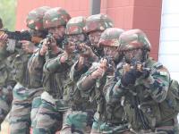 संयुक्त लष्करी सरावाचा थरार - Marathi News | The thrill of joint military practice | Latest international Photos at Lokmat.com