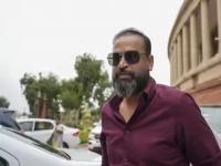 माजी क्रिकेटपटू, तृणमूल खासदार युसूफ पठाणचे सासरे आणि मेहुण्याला अटक, मुंबई पोलिसांनी केली कारवाई - Marathi News | Former cricketer, Trinamool MP Yusuf Pathan's father-in-law and sister-in-law arrested, Mumbai Police takes action | Latest cricket News at Lokmat.com