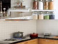 Easy kitchen hacks : कितीही आवरलं तरी ओट्यावरचा पसारा कमीच होत नाही ? ३ ट्रिक्स, फक्त ५ मिनिटात घर होईल चकचकीत - Marathi News | Easy kitchen hacks : 5 tricks will make the house shiny in just 5 minutes | Latest sakhi Photos at Lokmat.com