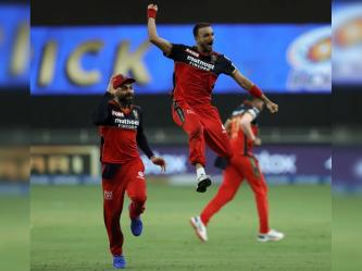 IPL 2021, RR vs RCB : हर्षल पटेल एक और हैट्रिक से चूके, लेकिन आईपीएल में रचा इतिहास - Hindi News | IPL 2021, RR vs RCB Harshal Patel leading wicket taker RCB and most wickets uncapped players IPL season | Latest cricket Photos at Lokmatnews.in IPL 2021, RR vs RCB : हर्षल पटेल एक और हैट्रिक से चूके, लेकिन आईपीएल में रचा इतिहास - Hindi News | IPL 2021, RR vs RCB Harshal Patel leading wicket taker RCB and most wickets uncapped players IPL season | Latest cricket Photos at Lokmatnews.in