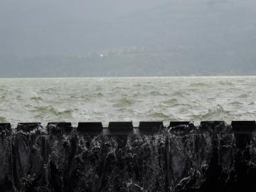 भंडारदरा जलाशय ८३ टक्के भरला - Marathi News | Bhandardara dam is 83 percent full | Latest agriculture News at Lokmat.com