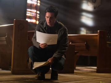 ४६ वर्षीय अभिनेत्याने स्वतःचं आयुष्य संपवलं; सिनेसृष्टी आणि चाहत्यांना मोठा धक्का