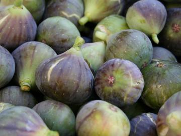 गमवावी लागली नोकरी; अभिजीत लवांडेंनी घेतली अंजीरात भरारी - Marathi News | lost job; Abhijit Lawande took figs | Latest News at Lokmat.com