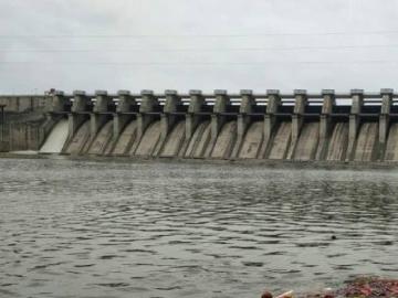 जायकवाडीच्या पाण्यावर माजलगाव, बीडसह परळी थर्मलची मदार - Marathi News | Madar of Parli thermal along with Majalgaon, Beed on Jayakwadi water | Latest News at Lokmat.com