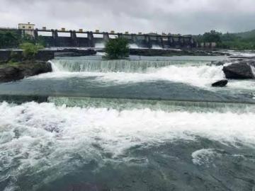 राज्यातील कोणत्या धरणातून किती क्युसेक विसर्ग सुरू? वाचा सविस्तर... - Marathi News | How many cusec discharges from which dam in the state? Read more... | Latest News at Lokmat.com