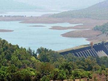 जलसाठा आटला! मध्यम प्रकल्प शुन्यावर, उर्वरित ६ प्रकल्पांमध्ये उरले २१.८४ - Marathi News | The water reservoir has dried up! On medium projects zero, remaining 6 projects left 21.84 in Latur District | Latest News at Lokmat.com