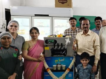 दूध भेसळ रोखण्यासाठी, स्थानिक पातळीवर दुग्ध प्रक्रियेची गरज - Marathi News | It is necessary to process milk at the local level | Latest News at Lokmat.com