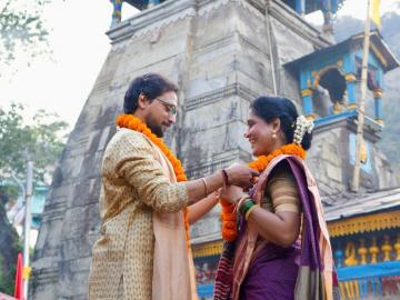 कोणताही गाजावाजा न करता मराठी अभिनेत्रीने उत्तराखंडमधील 'या' मंदिरात केलं लग्न; म्हणाली- "स्वप्न पूर्ण झालं..."