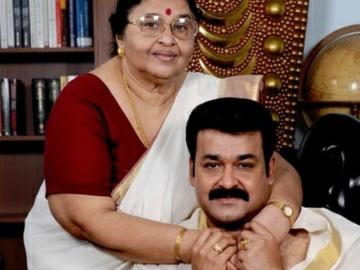 'दृश्यम' फेम अभिनेते मोहनलाल यांच्या आईचं निधन, वयाच्या ९० व्या वर्षी घेतला अखेरचा श्वास