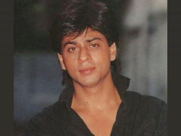 SRK Birthday: सध्या जगातील श्रीमंत अभिनेता असलेल्या शाहरुख खानची पहिली कमाई होती फक्त... SRK Birthday: सध्या जगातील श्रीमंत अभिनेता असलेल्या शाहरुख खानची पहिली कमाई होती फक्त...