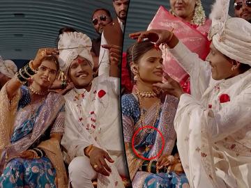 सूरज चव्हाणच्या लग्नातील खास क्षणांचे फोटो समोर, बायकोच्या पारंपरिक मंगळसूत्राने वेधलं लक्ष सूरज चव्हाणच्या लग्नातील खास क्षणांचे फोटो समोर, बायकोच्या पारंपरिक मंगळसूत्राने वेधलं लक्ष