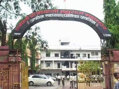 भाजपपुढे बंडखोरांचे मोठे आव्हान, तर काँग्रेसला हवा ‘वंचित’चा हात