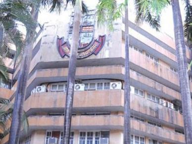 मतदार यादीतील ‘घोटाळ्यां’वर निवडणूक अधिकारी निरुत्तर