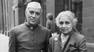 जवाहरलाल नेहरू आणि विजयालक्ष्मी पंडित - Marathi News | जवाहरलाल नेहरू आणि विजयालक्ष्मी पंडित | Latest national Photos at Lokmat.com