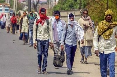 उत्तर प्रदेशातील अॅक्टिव्ह रुग्णांपैकी ७० टक्के स्थलांतरीत - Marathi News | उत्तर प्रदेशातील अॅक्टिव्ह रुग्णांपैकी ७० टक्के स्थलांतरीत | Latest national Photos at Lokmat.com उत्तर प्रदेशातील अॅक्टिव्ह रुग्णांपैकी ७० टक्के स्थलांतरीत - Marathi News | उत्तर प्रदेशातील अॅक्टिव्ह रुग्णांपैकी ७० टक्के स्थलांतरीत | Latest national Photos at Lokmat.com