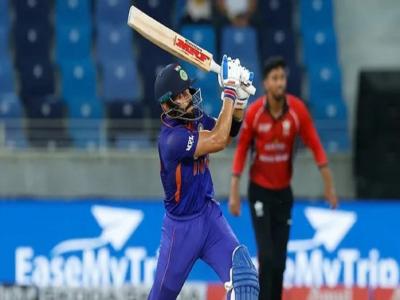 Virat Kohli: "एका पिढीला प्रेरणा दिल्याबद्दल धन्यवाद", हॉंगकॉंगच्या संघाने किंग कोहलीला दिली खास भेट