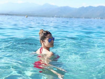 Hotness Alert! ...! उर्वशी ढोलकियाच्या फोटोंवरून नजर नाही हटणार