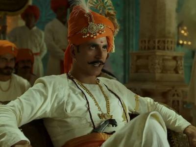 'सम्राट पृथ्वीराज' सिनेमात खोट्या मिश्या का लावल्या? ३ वर्षांनी अक्षयचा खुलासा, म्हणतो- "माझ्या चेहऱ्यावर..."