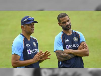Rahul Dravid Shikhar Dhawan, Team India: कोच राहुल द्रविडने स्वत: शिखर धवनला फोन करून सांगितलं 'टीम इंडिया'मध्ये न निवडल्याचं कारण