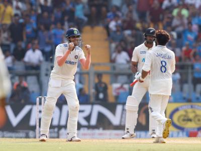 IND vs NZ, 3rd Test : जड्डूचा 'पंजा' अन् वॉशिंग्टनचा 'चौका'; न्यूझीलंडचा पहिला डाव २३५ धावांत आटोपला