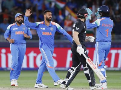 IND vs NZ, Final : 'चक्रव्यूह' भेदायचं कसं? न्यूझीलंडच्या ताफ्यात वरुण चक्रवर्तीची धास्ती; किवी कोचसमोर मोठं कोडं!