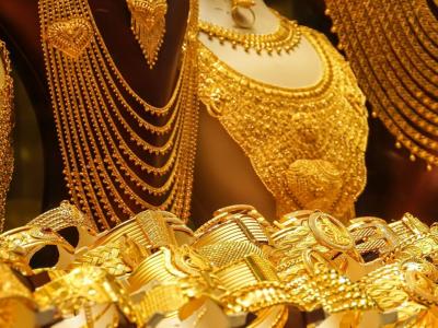 सोनं १ लाखाच्या खाली येणार, चांदीही चमक गमावणार, ही ४ कारणं निर्णायक ठरणार