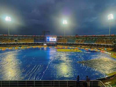 मोठी बातमी! भारत-पाकिस्तान सामना स्थगित, उद्या पुन्हा मॅच आहे तिथून सुरू होणार