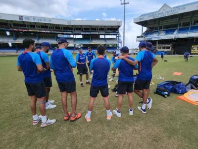IND vs WI 1st T20I Live Updates : कहानी मे ट्विस्ट! रोहित शर्मासोबत सलामीला रिषभ पंत नव्हे, तर आला दुसराच फलंदाज
