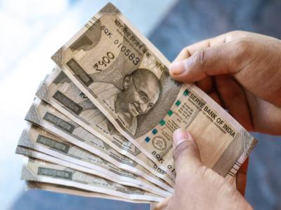 स्मार्ट मनी मॅनेजमेंट: हे ४ नियम बदलतील तुमचे आर्थिक जीवन, कधीच पैशाची अडचण येणार नाही