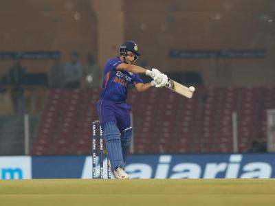 Ishan Kishan, IND vs SL, 1st T20I Live Update : इशान किशनने धो डाला!; रोहित शर्मा अन् श्रेयस अय्यर यांचीही तुफान फटकेबाजी