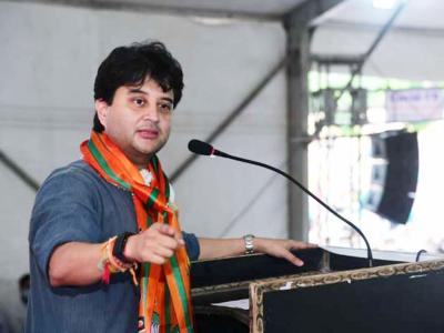 Jyotiraditya Scindia : ज्योतिरादित्य शिंदेंची संपत्ती पाहून तुम्हीही व्हाल थक्क, बँकेचे कर्जही आहे 'इतके'!