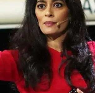 Ipl auction 2026 : ३६९ खेळाडूंचं नशिब पालटवणारा हातोडा यंदा महिलेच्या हाती, कोण आहे ऑक्शनवाली मल्लिका सागर - Marathi News | IPL auction 2026: The hammer that will change the fate of 369 players is in the hands of a woman this year, who is the auctioneer Mallika Sagar? | Latest sakhi News at Lokmat.com