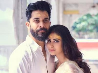 "आम्हाला खूप दुःख झाले..."; घटस्फोटांच्या चर्चांवर अखेर मौनीने मौन सोडलंच! पतीसह पोस्ट करुन सर्व सांगितलं