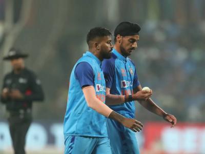 IND vs NZ, 3rdT20I : भारतीय गोलंदाज तिसऱ्या सामन्यापूर्वी गुपचूप रणजी खेळायला पोहोचला, हार्दिकची होणार गोची? 