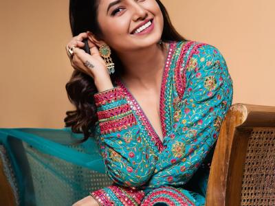 प्राजक्ता माळीच्या सौंदर्याचं सिक्रेट आलं समोर, उपाशीपोटी पिते 'हा' सुपरहेल्दी ज्यूस, म्हणाली...